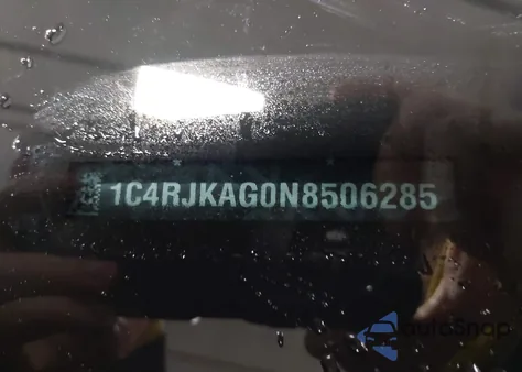 2022 Jeep Grand Cherokee L Altitude 4X4 from USA, damaged, VIN 1C4RJKAG0N8506285